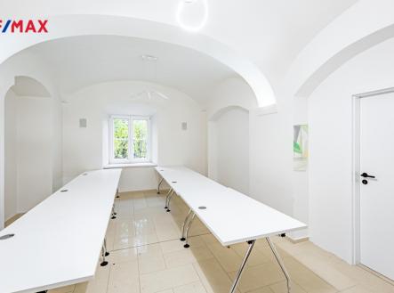 Pronájem kanceláře, 60 m²