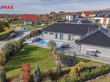 Prodej domu/vily, 220 m² obrázek