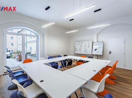 Pronájem kanceláře, 60 m²