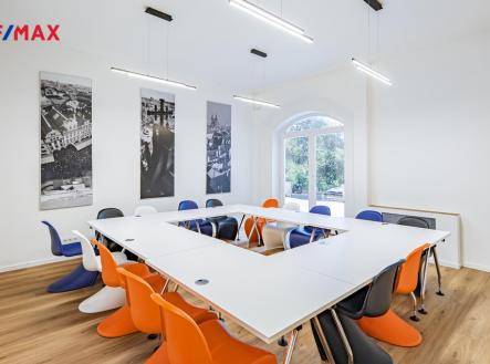 Pronájem kanceláře, 60 m²