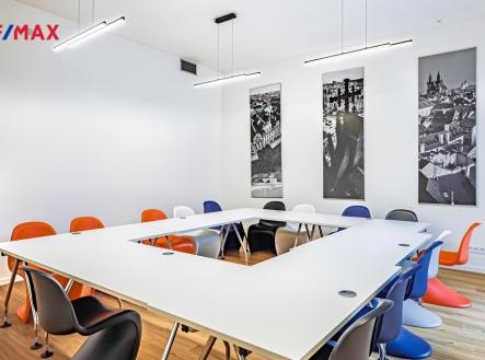 Pronájem kanceláře, 60 m²