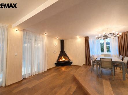 Pronájem domu/vily, 280 m²