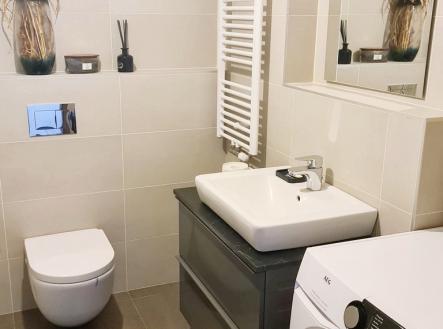 Pronájem bytu, 3+kk, 90 m²