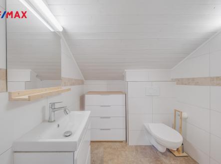 Pronájem bytu, 4+kk, 90 m²