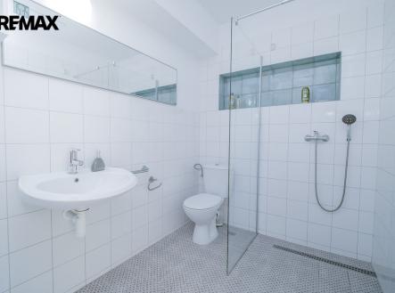 Pronájem bytu, 2+kk, 43 m²