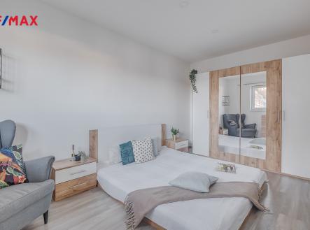 Pronájem bytu, 2+kk, 37 m²