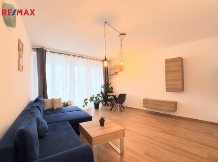 Pronájem bytu, 1+kk, 2 090 m²