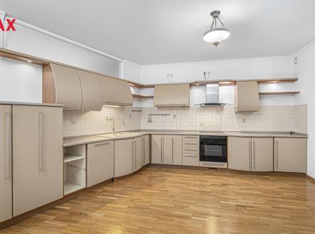 Pronájem bytu, 4+kk, 120 m²