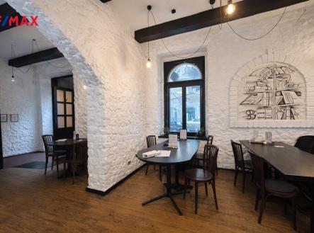 Pronájem restaurace, 154 m²