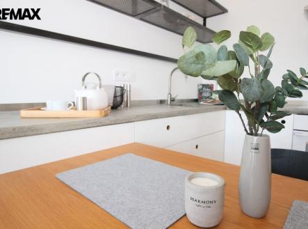 Pronájem bytu, 1+kk, 32 m²