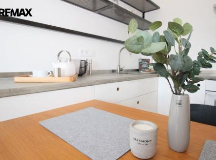 Pronájem bytu, 1+kk, 32 m²