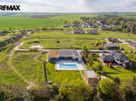 Prodej pozemku pro bydlení, 3 182 m²