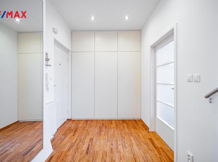 Pronájem bytu, 6+1, 200 m²