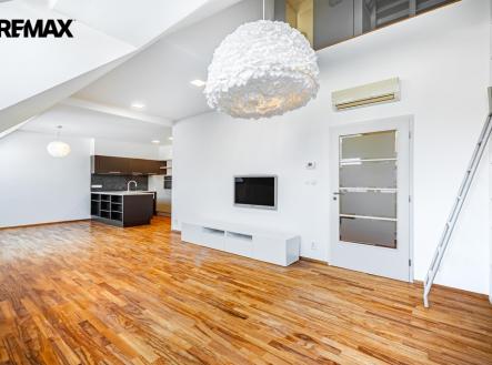 Pronájem bytu, 6+1, 200 m²