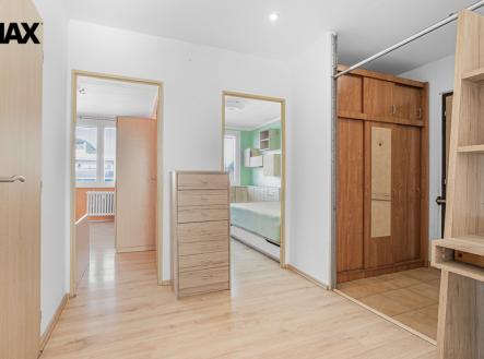 Pronájem bytu, 3+kk, 80 m²