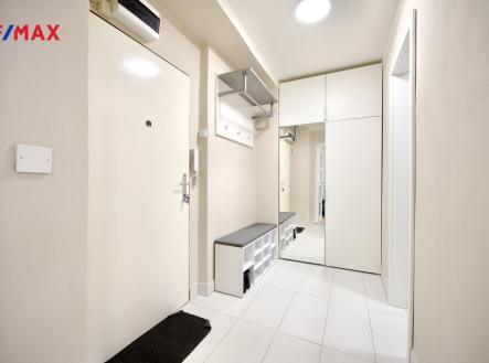 Pronájem bytu, 1+1, 33 m²