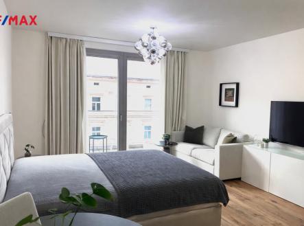 Pronájem bytu, 1+kk, 39 m²