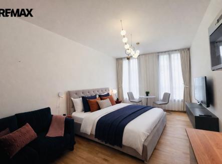 Pronájem bytu, 1+kk, 32 m²