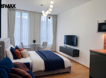 Pronájem bytu, 1+kk, 32 m²