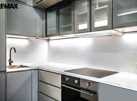 Pronájem bytu, 3+kk, 64 m²