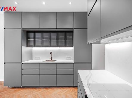 Pronájem bytu, 3+kk, 70 m²