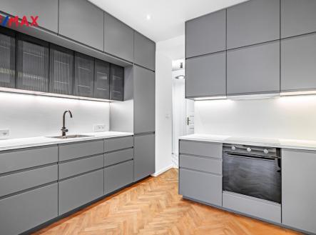 Pronájem bytu, 3+kk, 70 m²