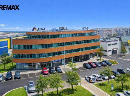 Pronájem kanceláře, 875 m² obrázek
