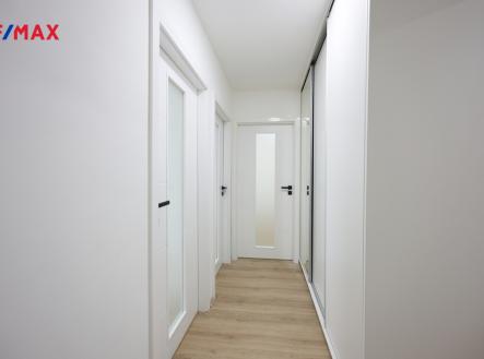 Pronájem bytu, 3+kk, 72 m²