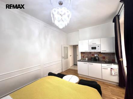 Pronájem bytu, 1+kk, 24 m²