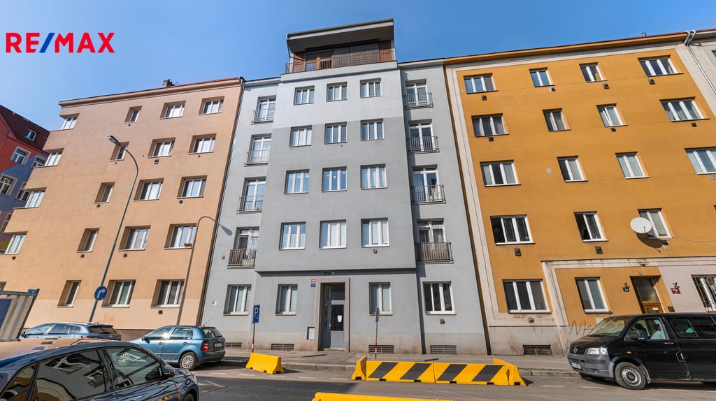 Pohled na dům z ulice