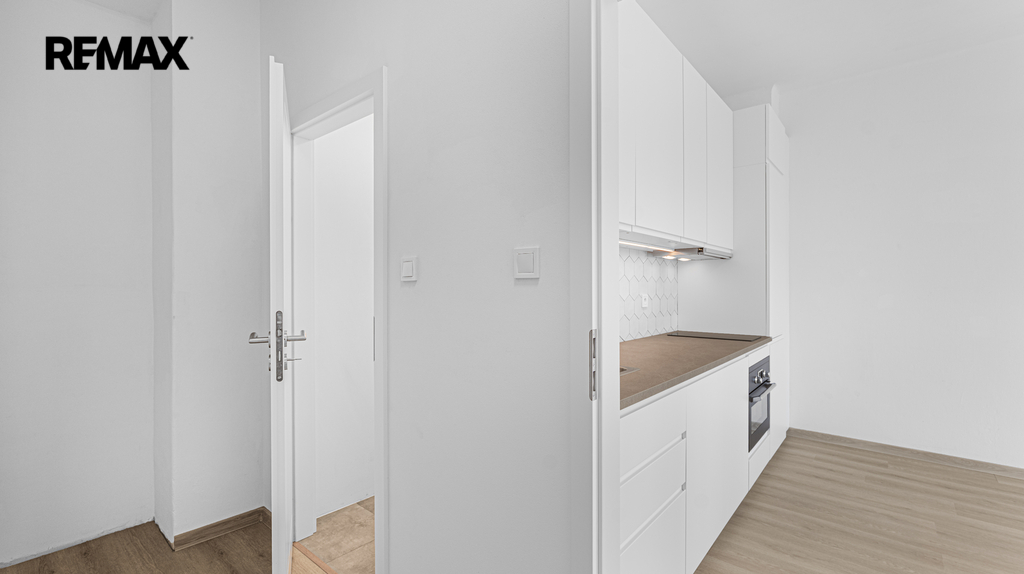 Pohled ze vstupní chodby