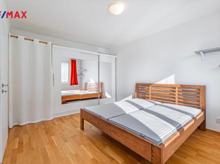 Pronájem bytu, 2+kk, 36 m²