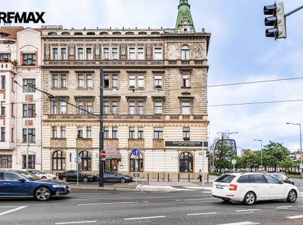 Pronájem obchodní prostor, 286 m²