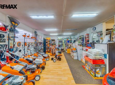 Prodej obchodní prostor, 240 m²