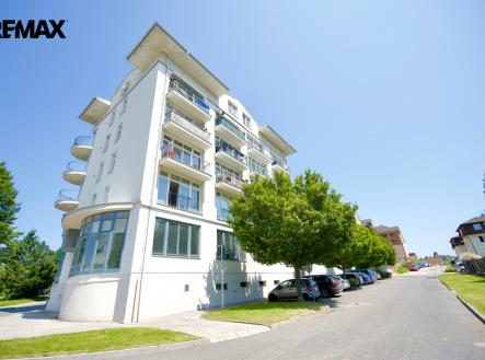 Pronájem bytu, 1+kk, 37 m² obrázek