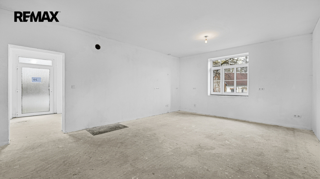p1278959-2.jpg