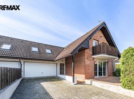 Prodej kanceláře, 284 m²