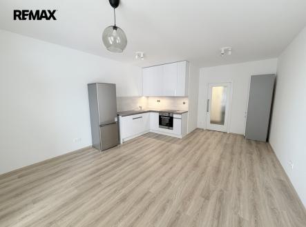 Pronájem bytu, 1+kk, 35 m²