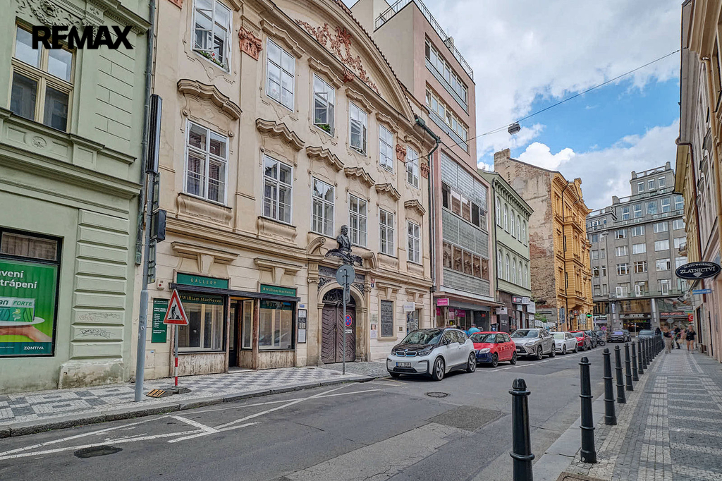 Pohled na dům z ulice