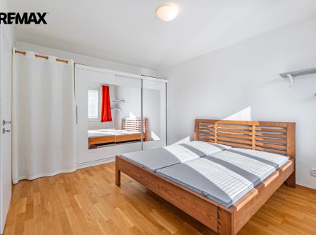 Pronájem bytu, 2+kk, 36 m²