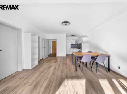 Pronájem bytu, 2+kk, 77 m²