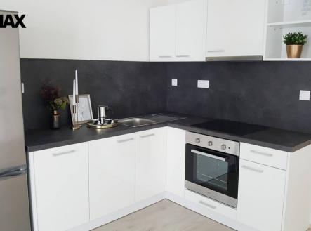 Pronájem bytu, 1+kk, 35 m²