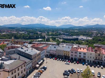 Prodej nájemního domu, 700 m²