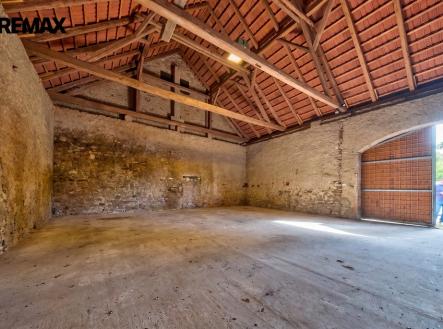 Pronájem skladu, 154 m²