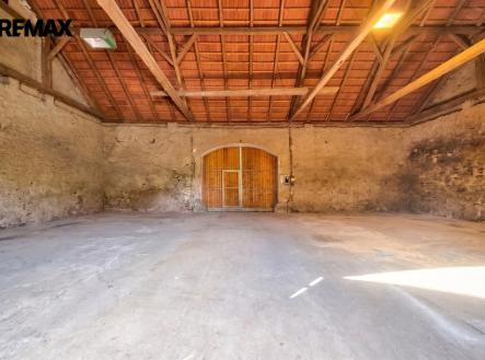 Pronájem skladu, 154 m²