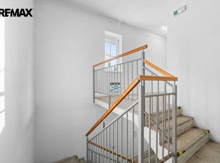 Pronájem obchodní prostory, 170 m²