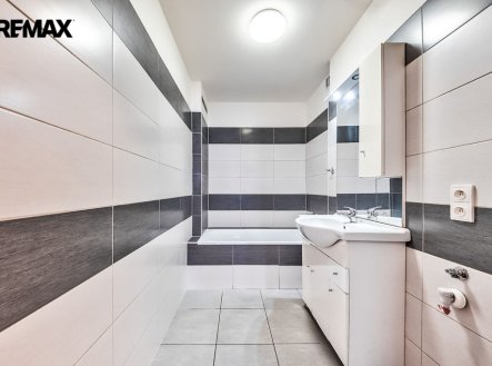 Pronájem bytu, 3+1, 77 m²