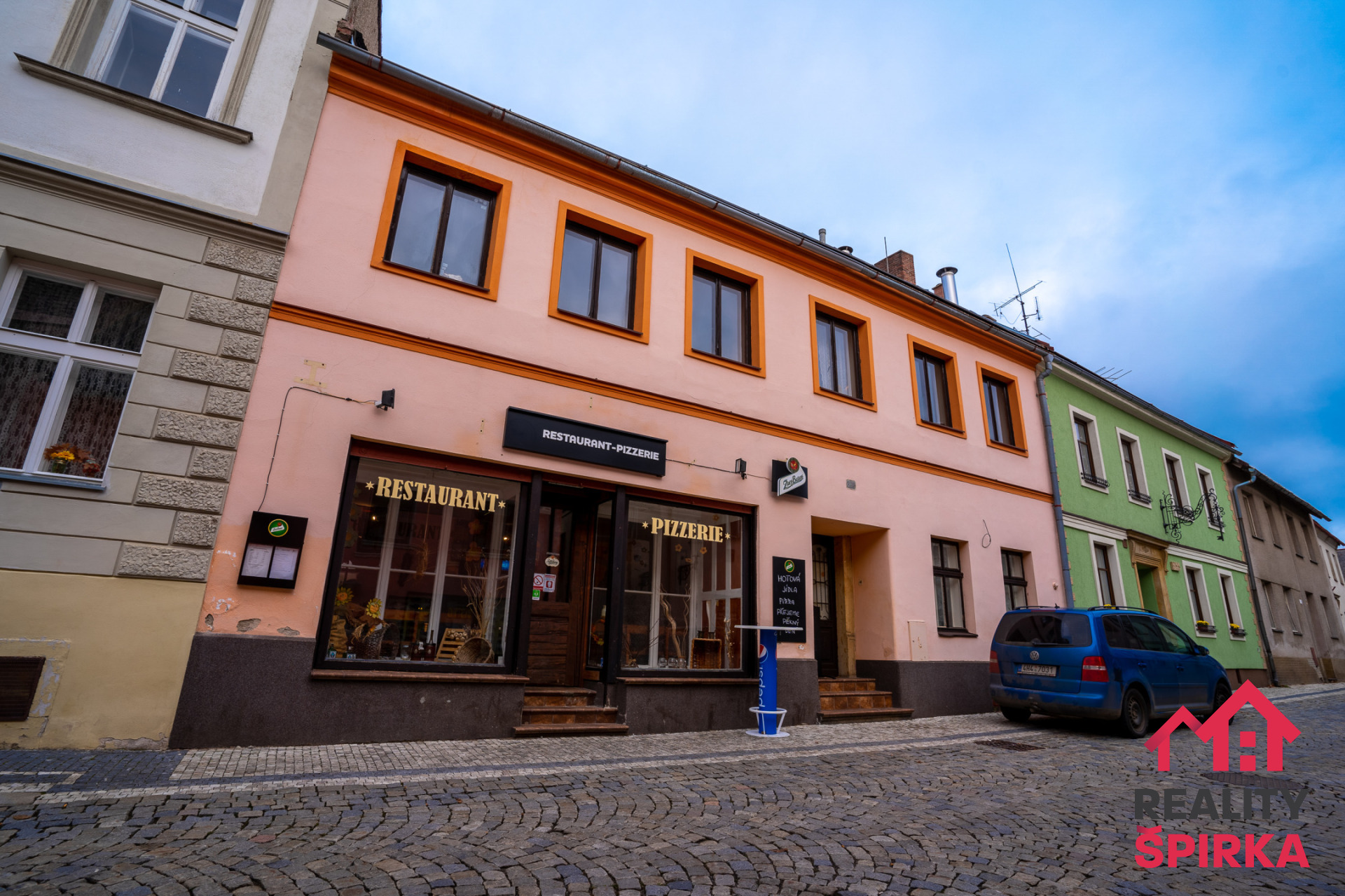 Prodej, městský víceúčelový dům, restaurace, apartmány, Králíky, ul. Dlouhá