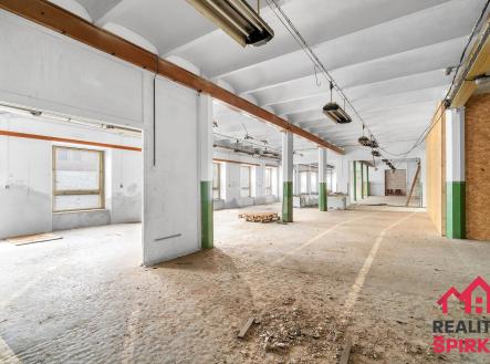 Prodej - komerční objekt, průmyslový areál, 1 520 m²