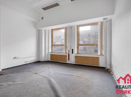 Prodej - komerční objekt, průmyslový areál, 1 520 m²